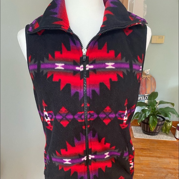 Chaps Aztec Patterned Vest - Picture 2 of 10